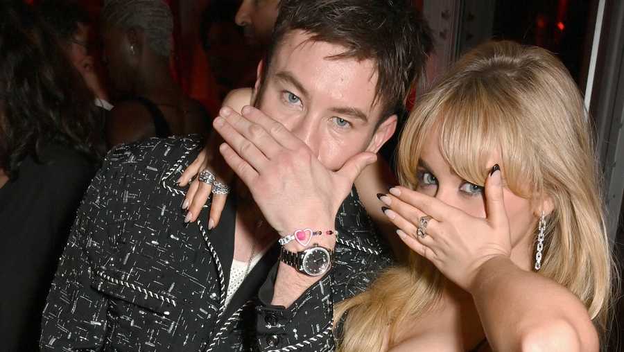 barry keoghan and sabrina carpenter at the 2024 vanity fair oscar after party